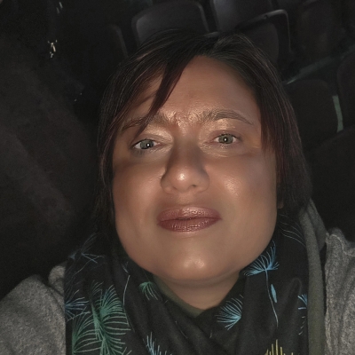 Михаела Николова